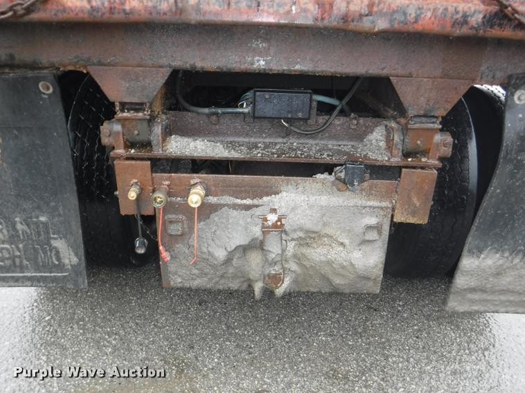 image for item DA8200 1997 International 4900 dump truck