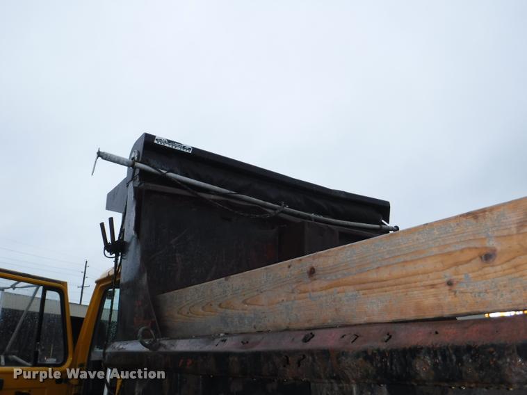image for item DA8200 1997 International 4900 dump truck