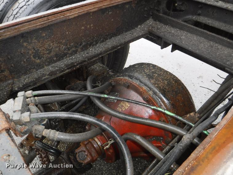 image for item DA8200 1997 International 4900 dump truck