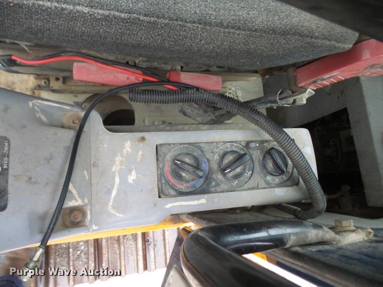 image for item DA8201 1998 Hyundai Robex 250LC-3 excavator