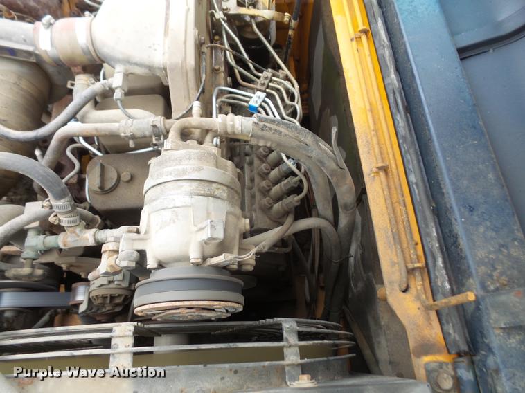 image for item DA8201 1998 Hyundai Robex 250LC-3 excavator