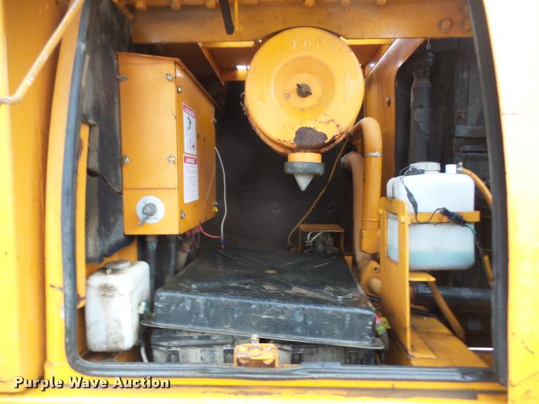 image for item DA8201 1998 Hyundai Robex 250LC-3 excavator