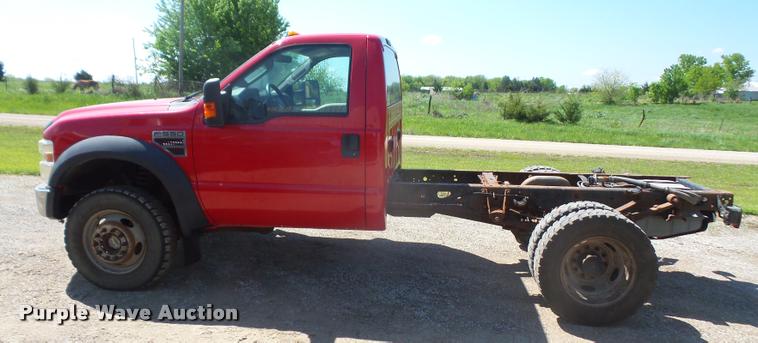 image for item DA8239 2008 Ford F550 truck cab and chassis