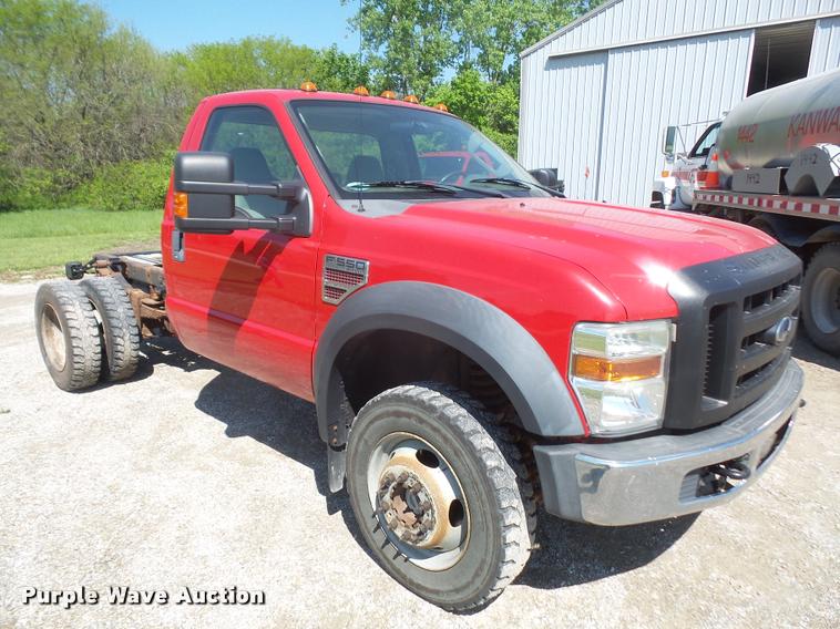 image for item DA8239 2008 Ford F550 truck cab and chassis