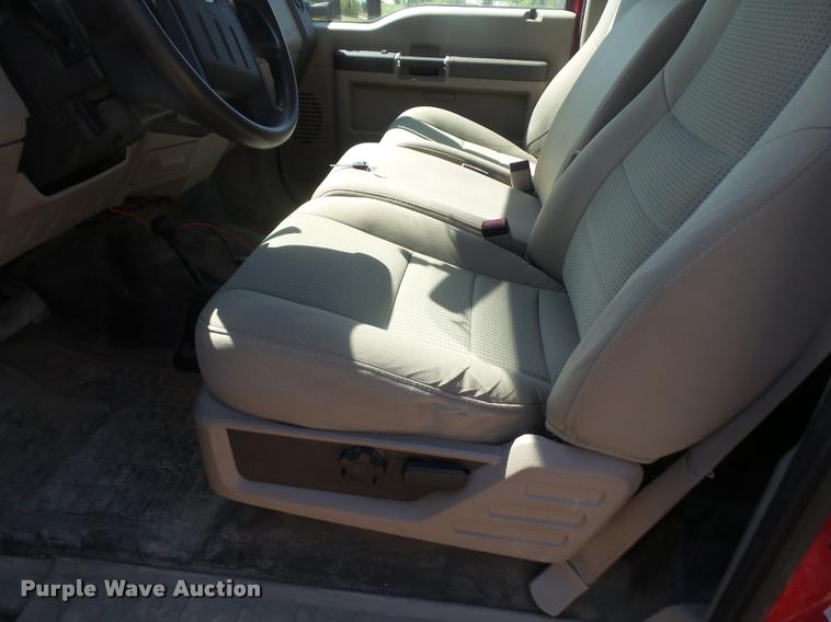 image for item DA8239 2008 Ford F550 truck cab and chassis