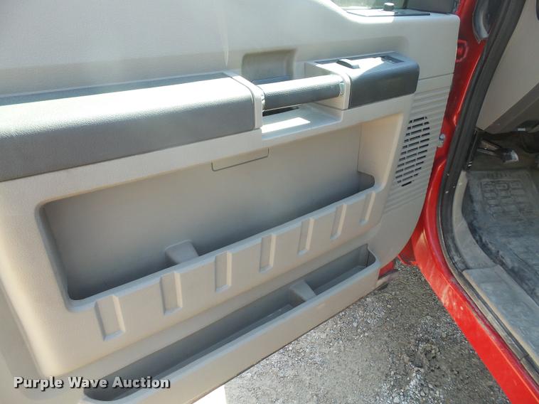 image for item DA8239 2008 Ford F550 truck cab and chassis