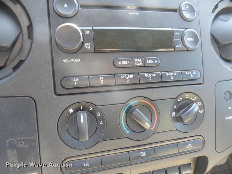 image for item DA8239 2008 Ford F550 truck cab and chassis