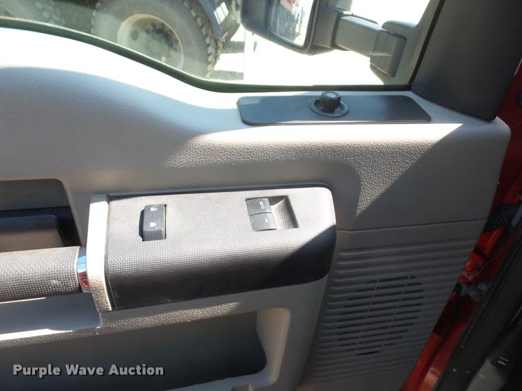 image for item DA8239 2008 Ford F550 truck cab and chassis