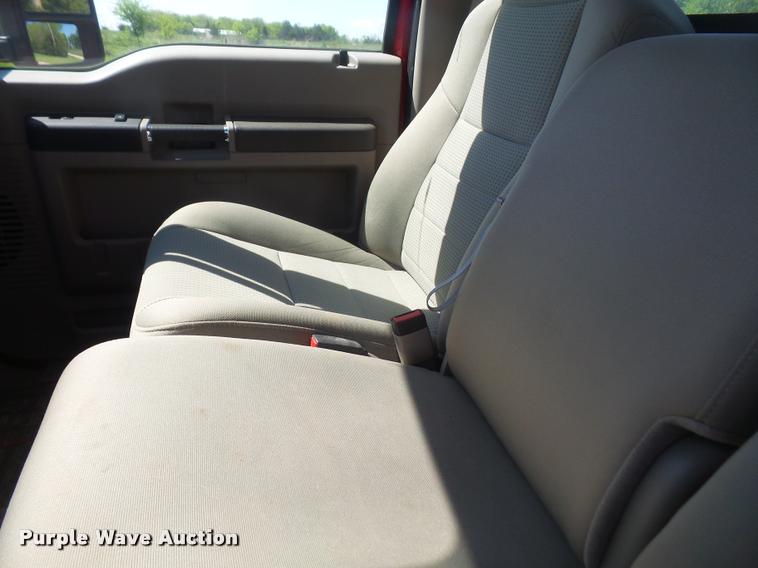 image for item DA8239 2008 Ford F550 truck cab and chassis