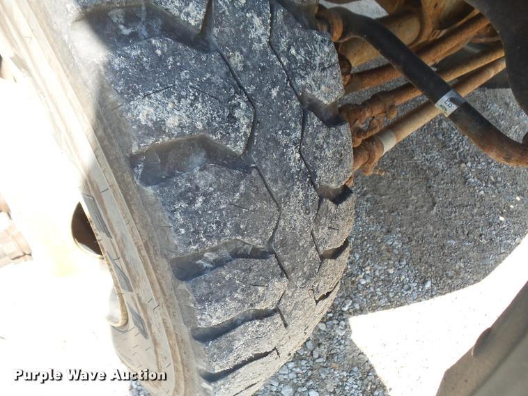 image for item DA8239 2008 Ford F550 truck cab and chassis