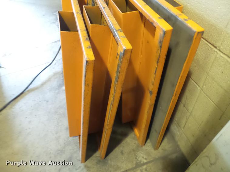 image for item DA9474 Clean Air welding table