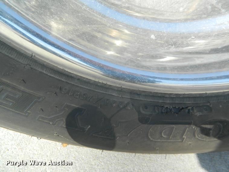 image for item DA9733 2005 Ford E450 ambulance