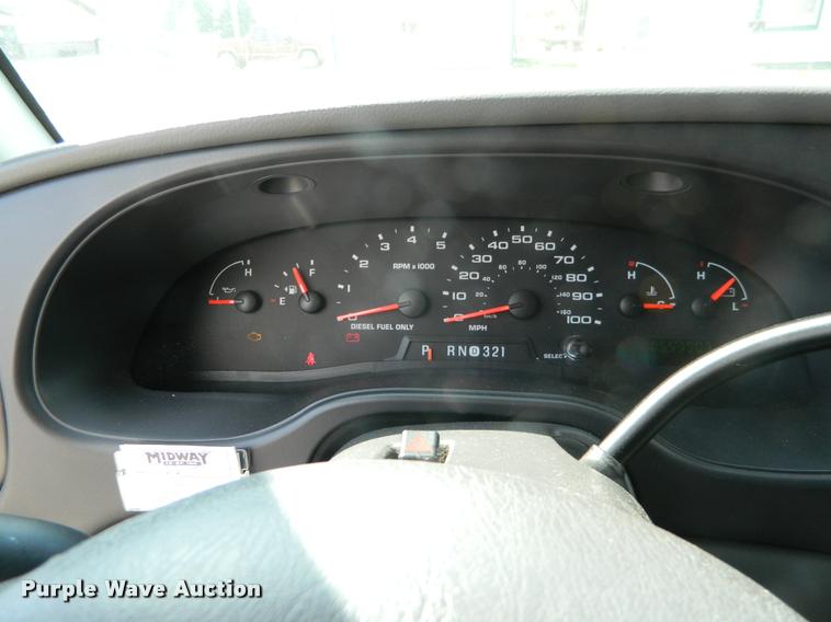 image for item DA9733 2005 Ford E450 ambulance