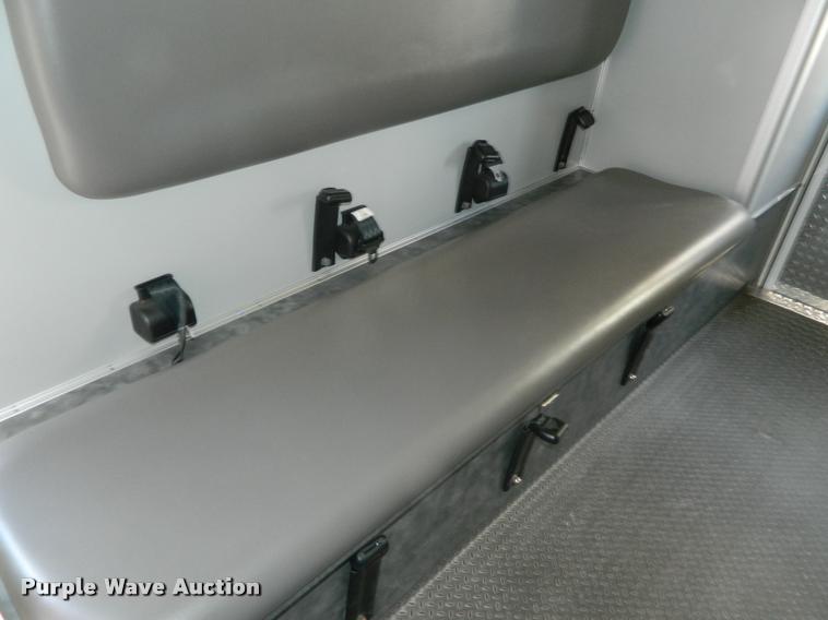 image for item DA9733 2005 Ford E450 ambulance