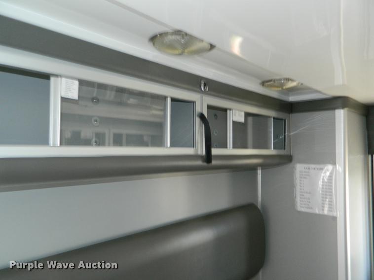 image for item DA9733 2005 Ford E450 ambulance