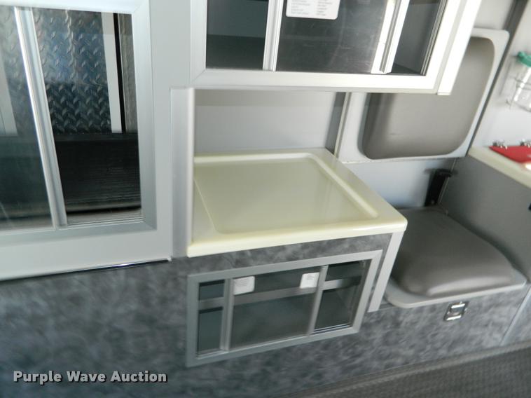 image for item DA9733 2005 Ford E450 ambulance