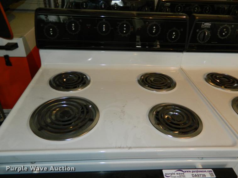 image for item DA9739 (4) Estate electric cook stoves