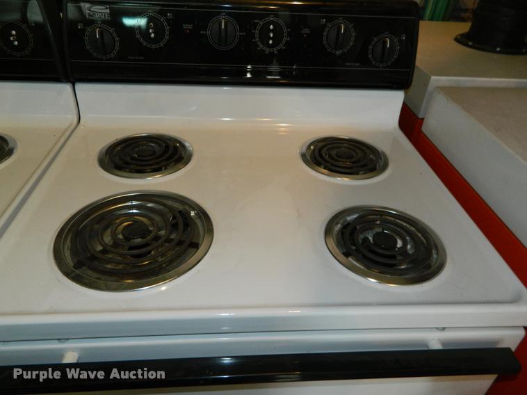 image for item DA9739 (4) Estate electric cook stoves