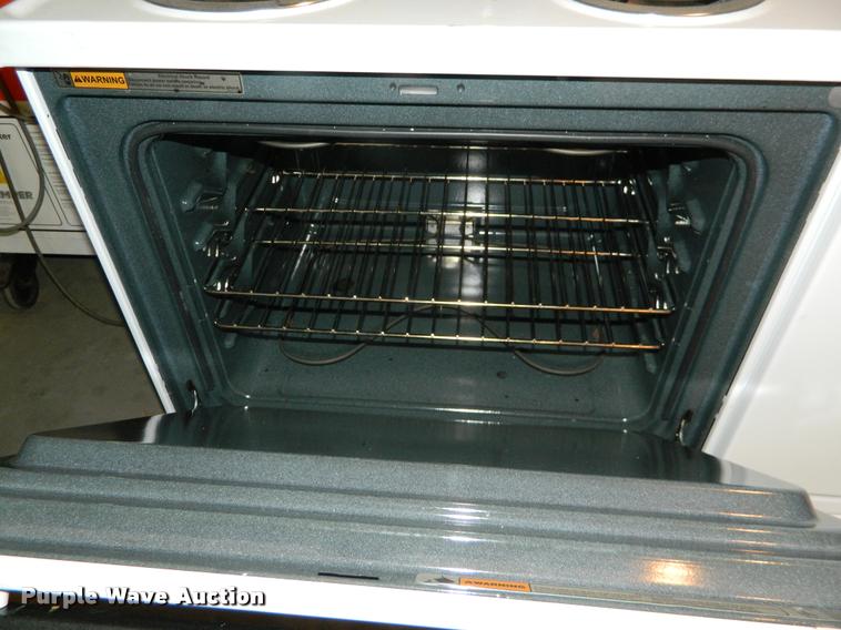 image for item DA9739 (4) Estate electric cook stoves