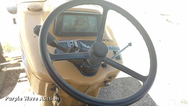 image for item DB0939 1991 Ford 260C tractor