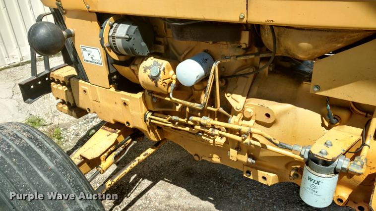 image for item DB0939 1991 Ford 260C tractor