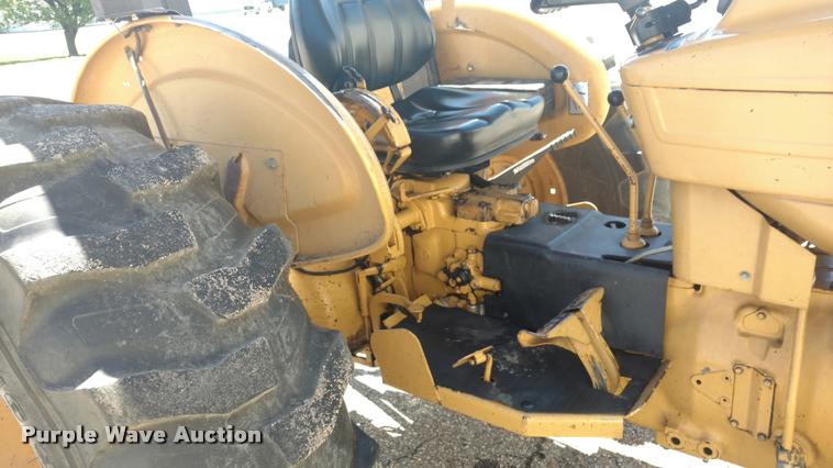 image for item DB0939 1991 Ford 260C tractor