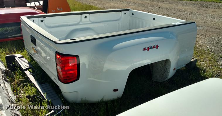image for item DB0954 2016 Chevrolet Silverado 3500 truck bed