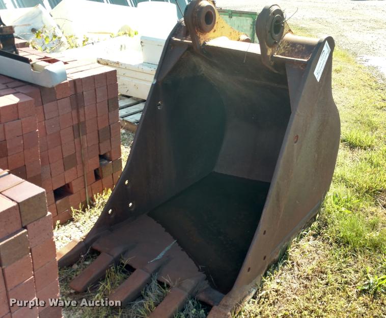 image for item DB0955 Excavator bucket