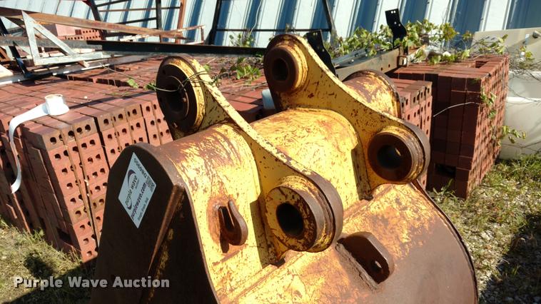 image for item DB0955 Excavator bucket