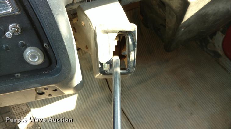 image for item DB0956 1992 Ford LT8000 dump truck