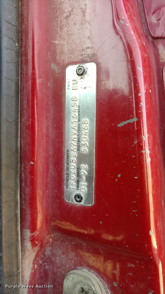 image for item DB0956 1992 Ford LT8000 dump truck