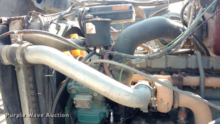 image for item DB0956 1992 Ford LT8000 dump truck