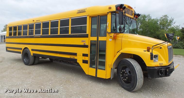 image for item DB1320 2002 Freightliner FS65 school bus