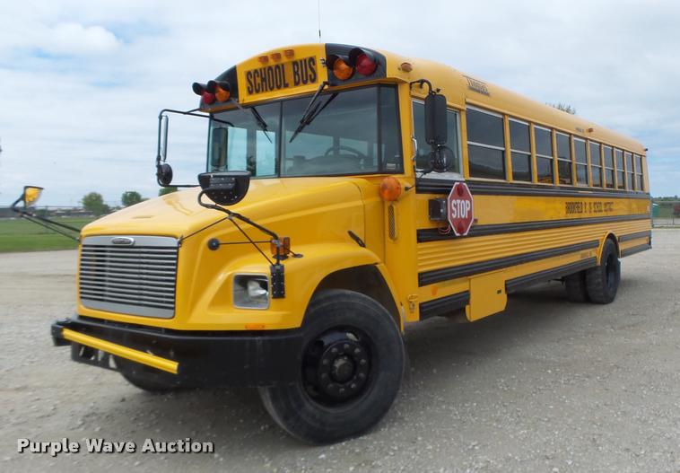 image for item DB1320 2002 Freightliner FS65 school bus