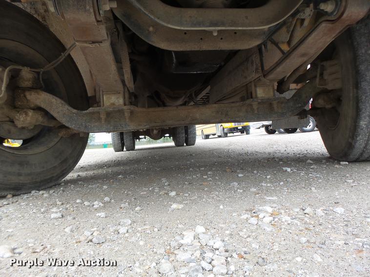 image for item DB1320 2002 Freightliner FS65 school bus