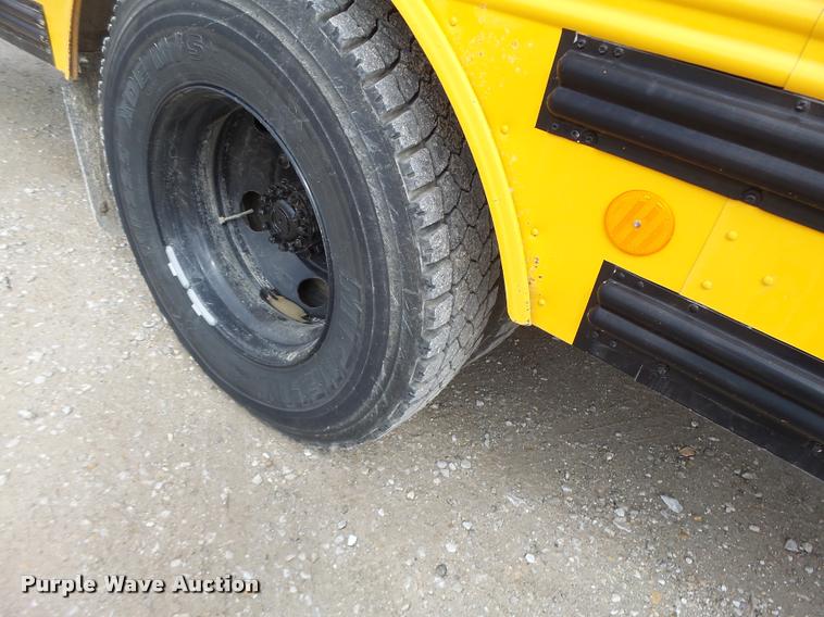 image for item DB1320 2002 Freightliner FS65 school bus