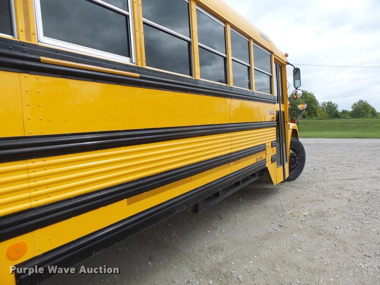 image for item DB1320 2002 Freightliner FS65 school bus