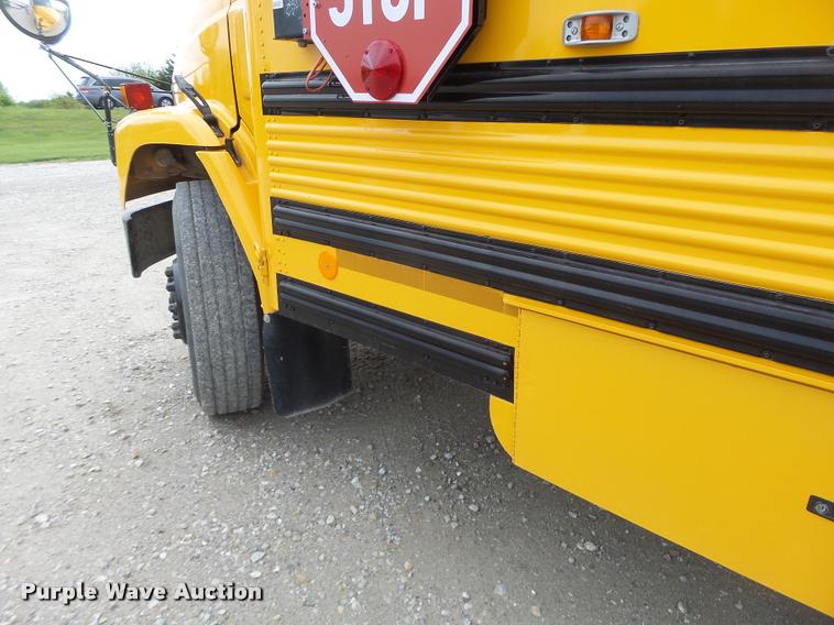 image for item DB1320 2002 Freightliner FS65 school bus