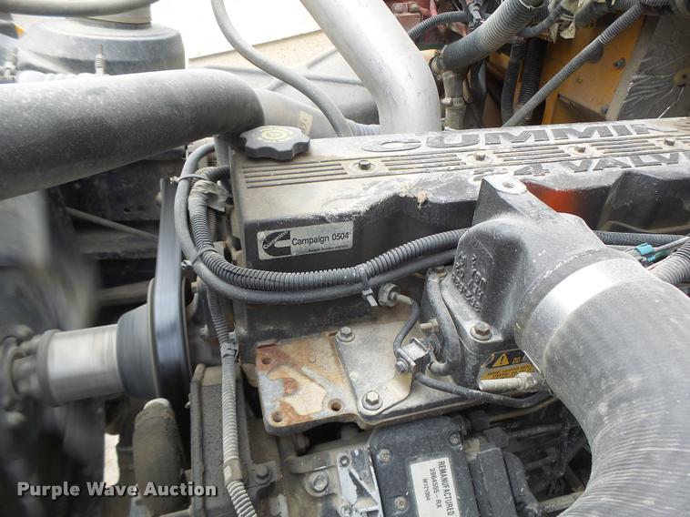 image for item DB1320 2002 Freightliner FS65 school bus