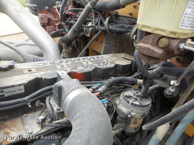 image for item DB1320 2002 Freightliner FS65 school bus