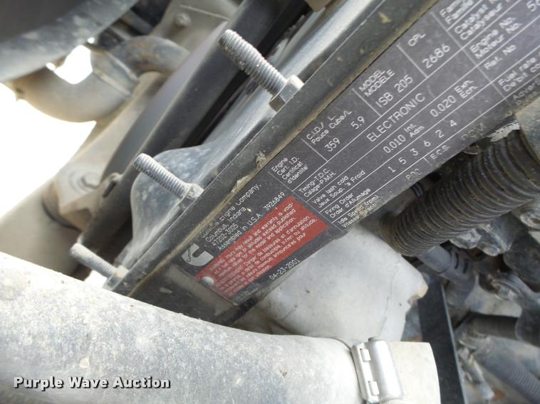 image for item DB1320 2002 Freightliner FS65 school bus