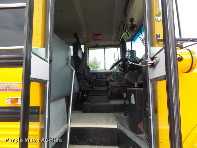 image for item DB1320 2002 Freightliner FS65 school bus