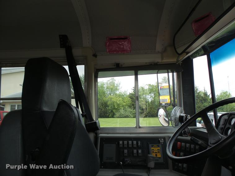 image for item DB1320 2002 Freightliner FS65 school bus