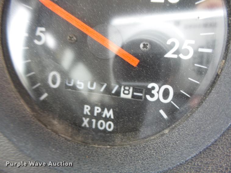 image for item DB1320 2002 Freightliner FS65 school bus