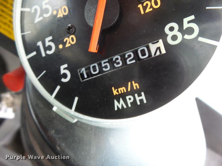 image for item DB1320 2002 Freightliner FS65 school bus