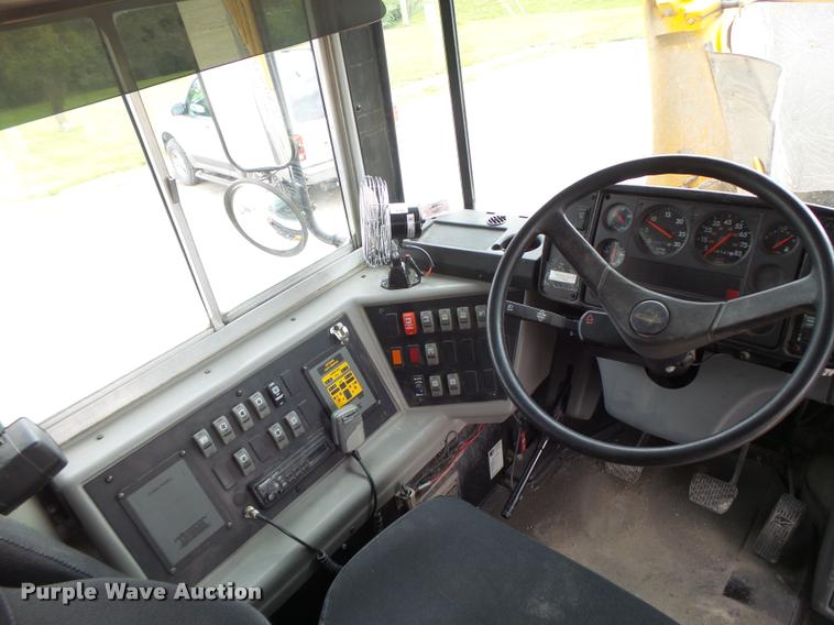 image for item DB1320 2002 Freightliner FS65 school bus