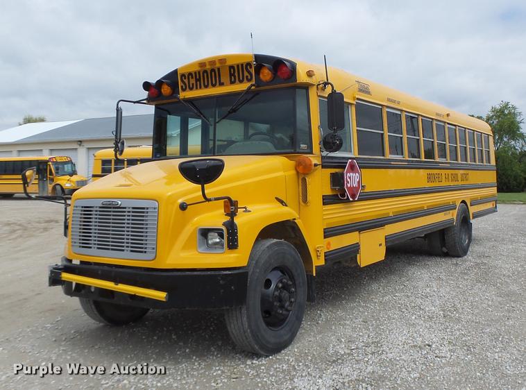 image for item DB1321 2003 Freightliner FS65 school bus