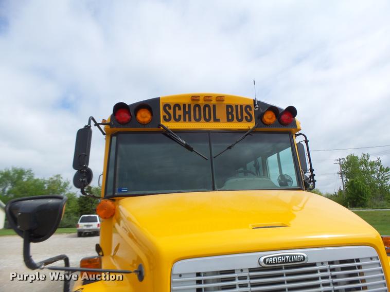 image for item DB1321 2003 Freightliner FS65 school bus