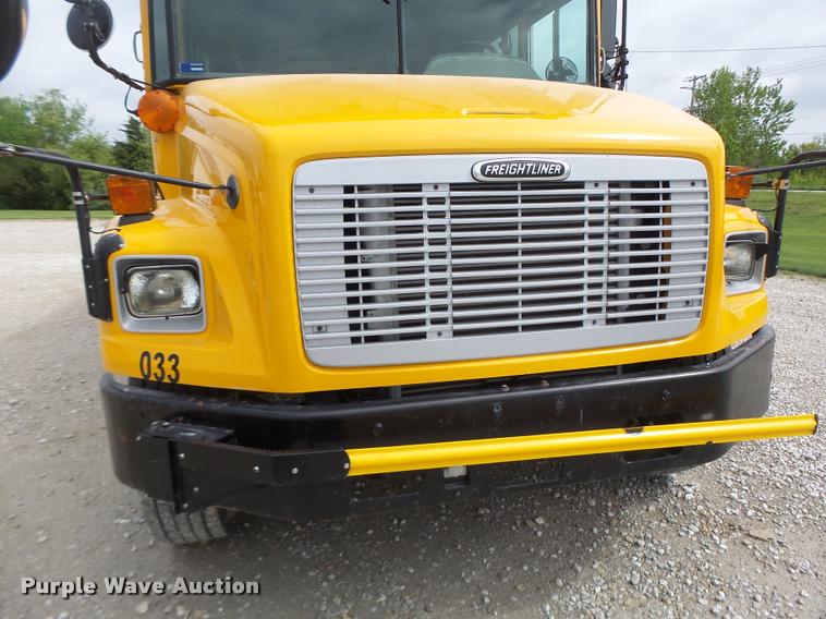 image for item DB1321 2003 Freightliner FS65 school bus