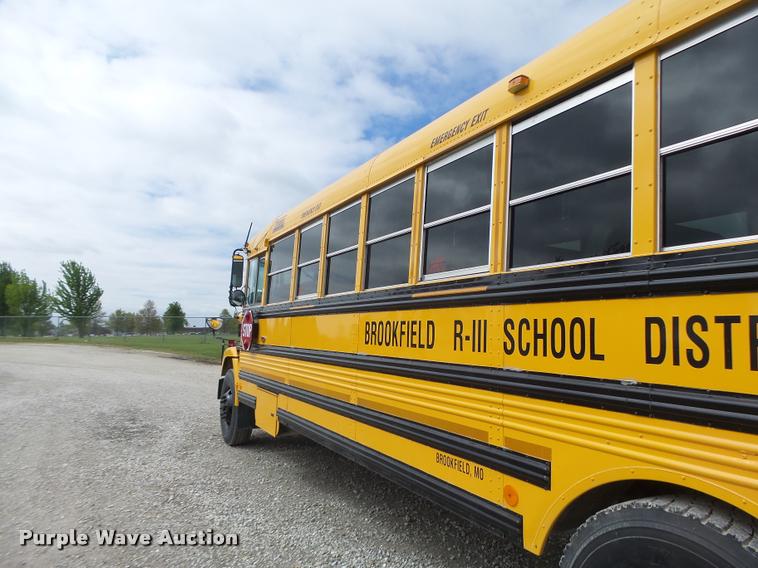image for item DB1321 2003 Freightliner FS65 school bus